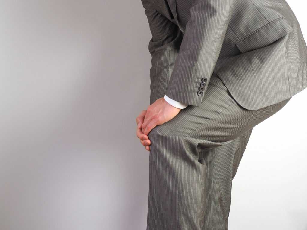 膝を曲げると痛い